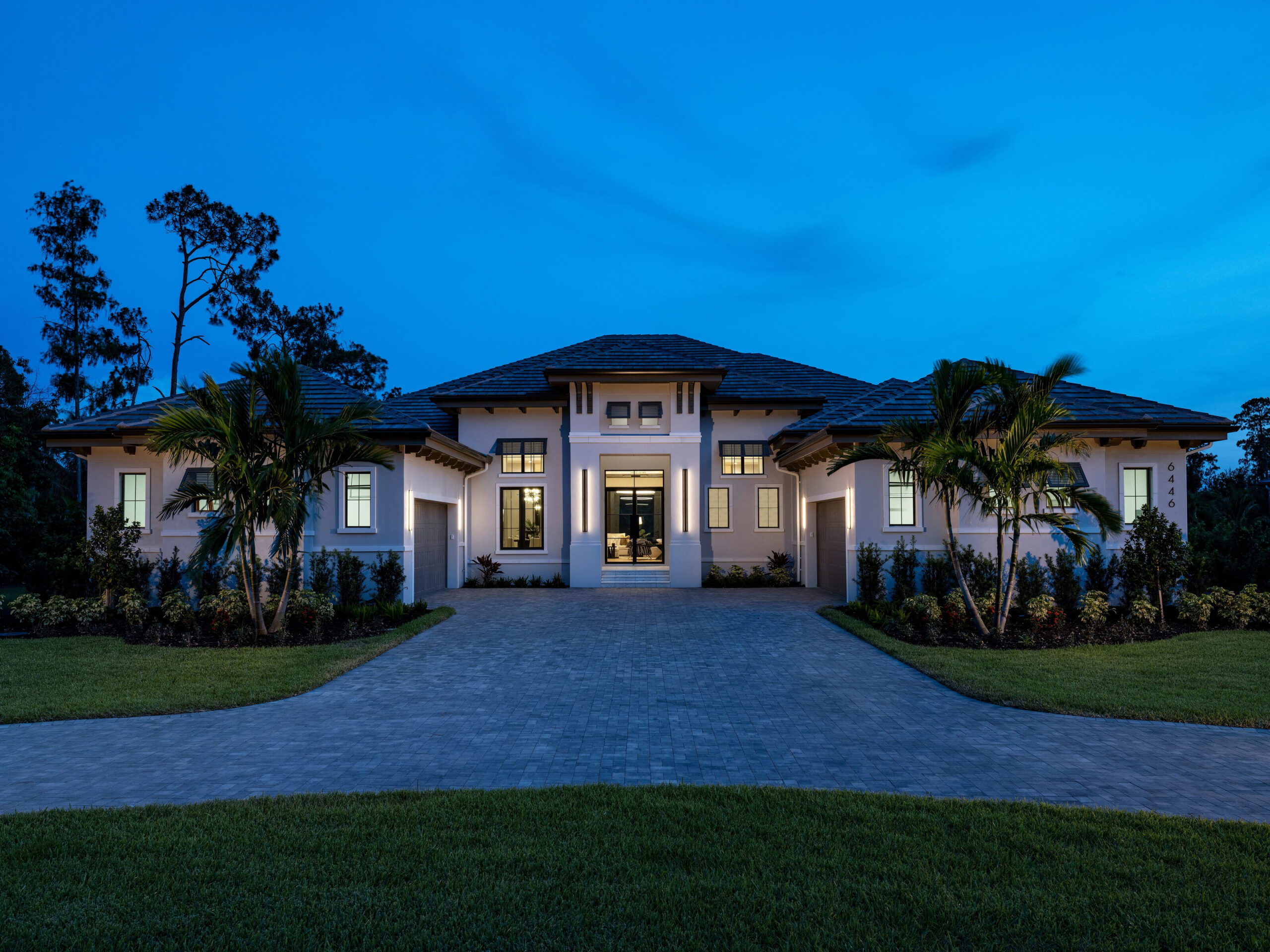 Custom home exterior - New Wall Contracting