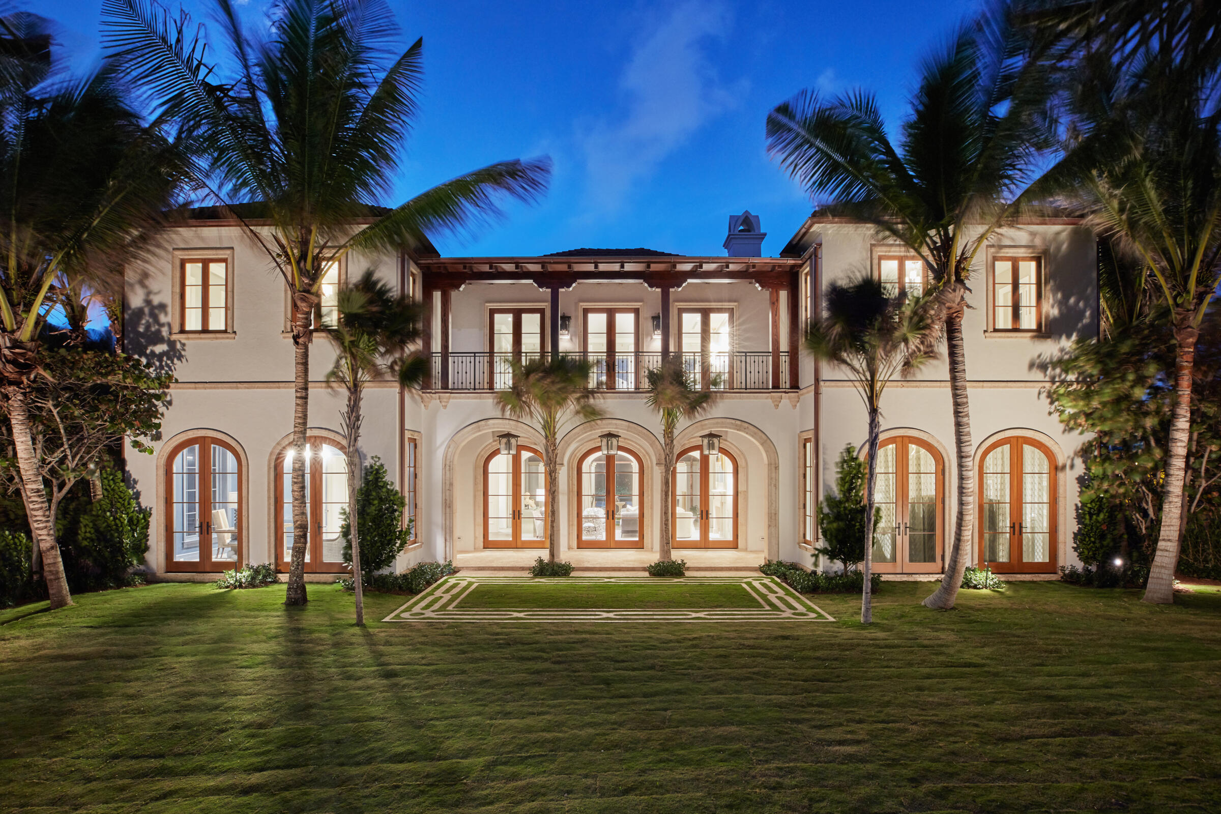 Florida residence by New Wall